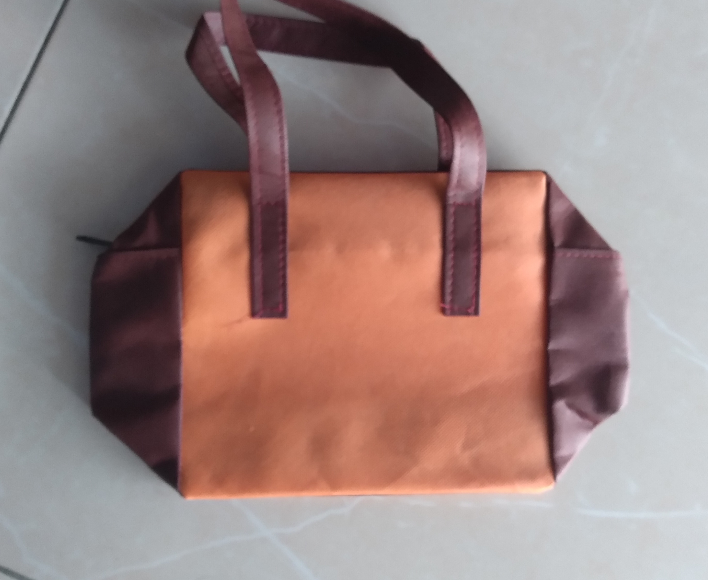 Ko10 Tas Lipat Resleting Kecil