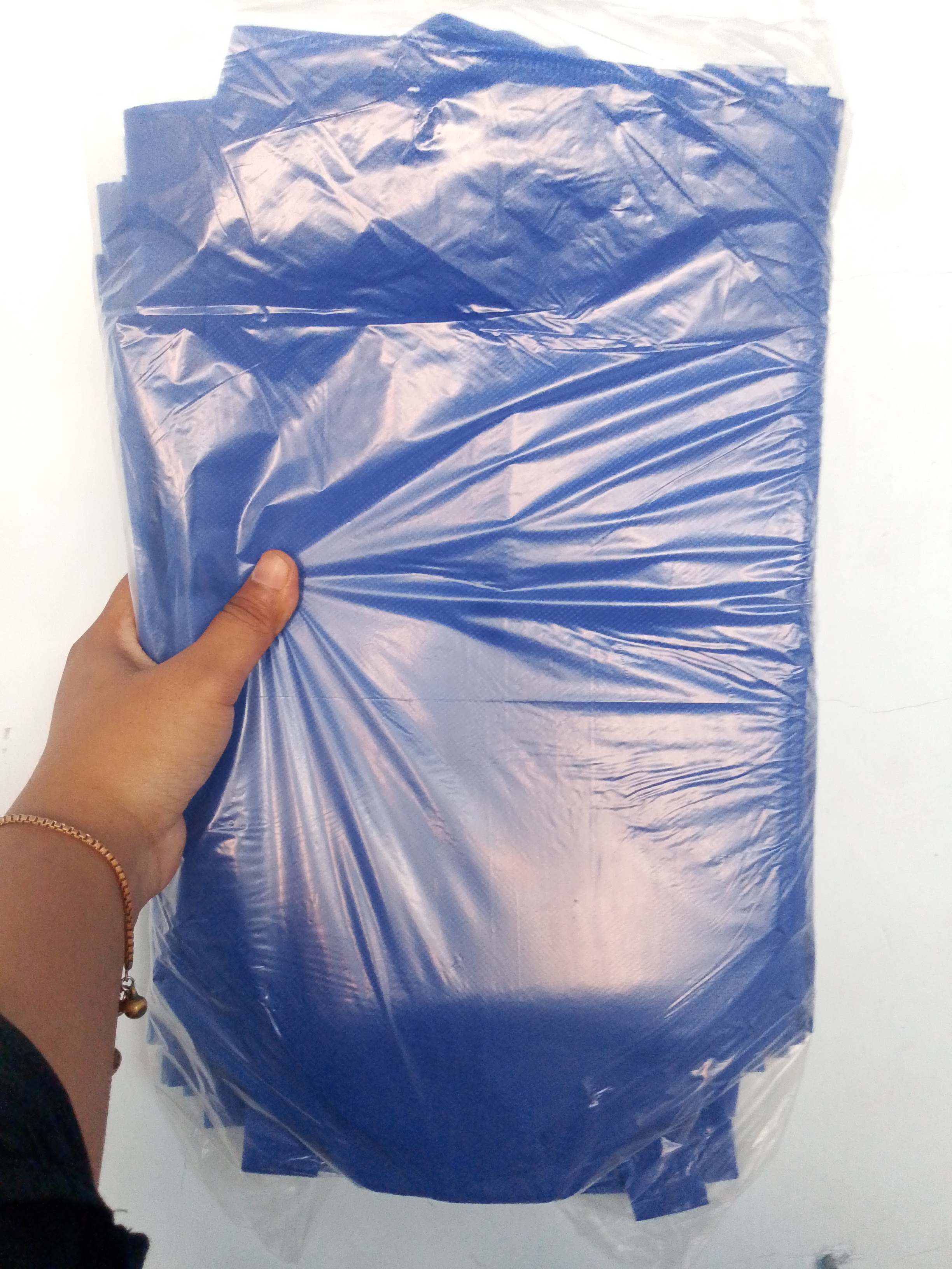 Tas pres warna biru BCA  box 18