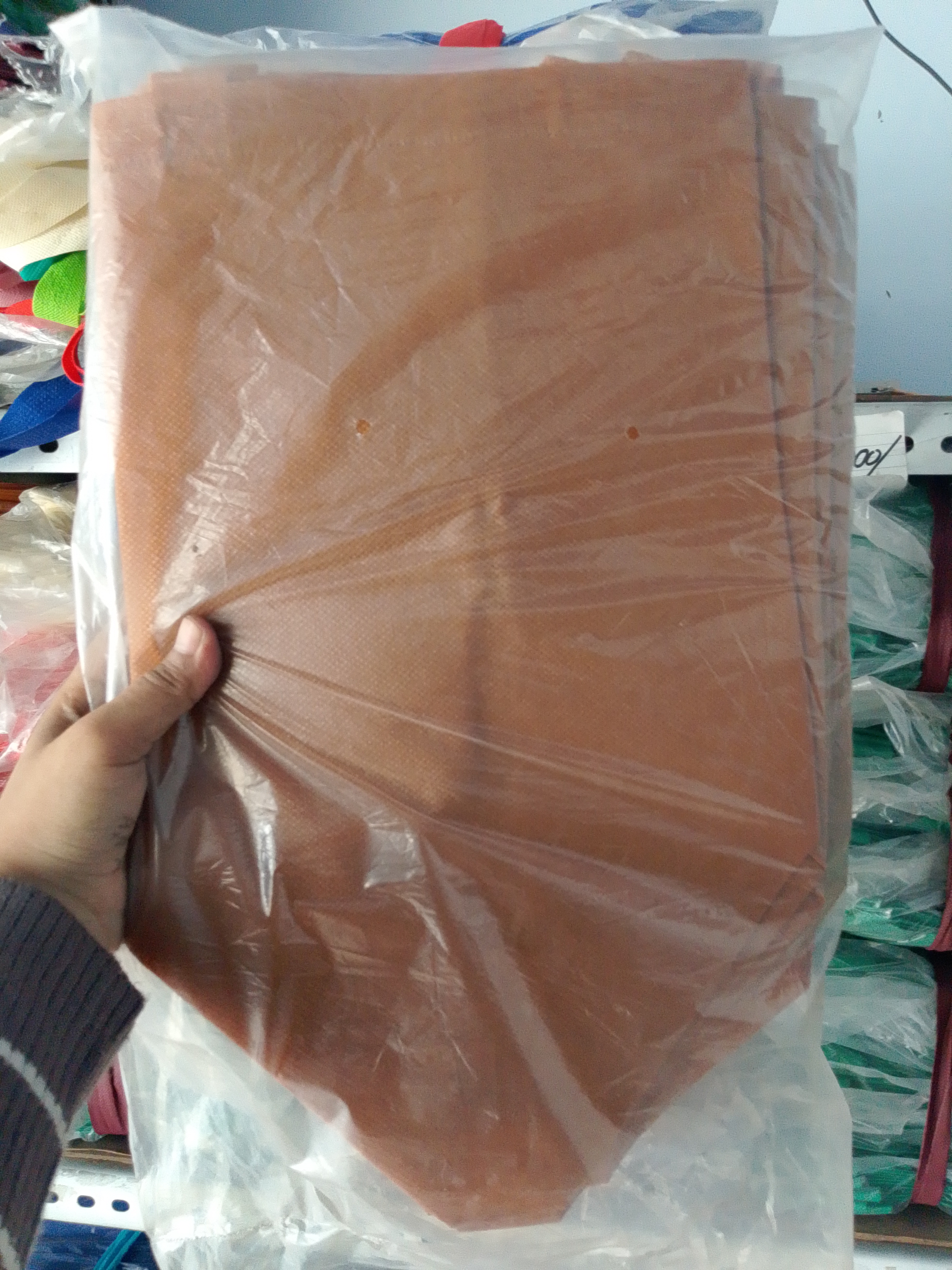 Tas Hajat pres polos warna coklat box 22