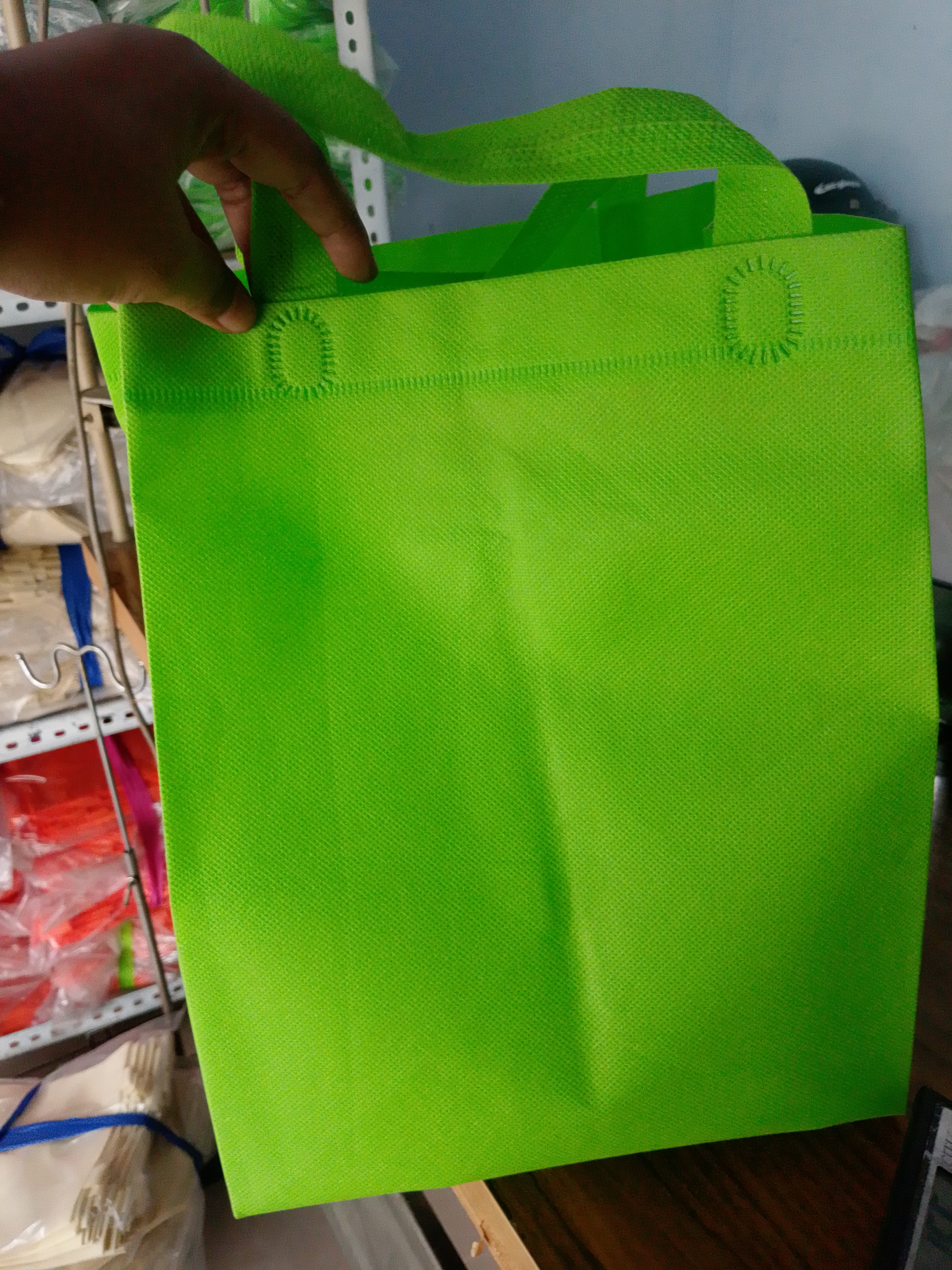 Tas Hajat pres polos warna hijau muda box 22