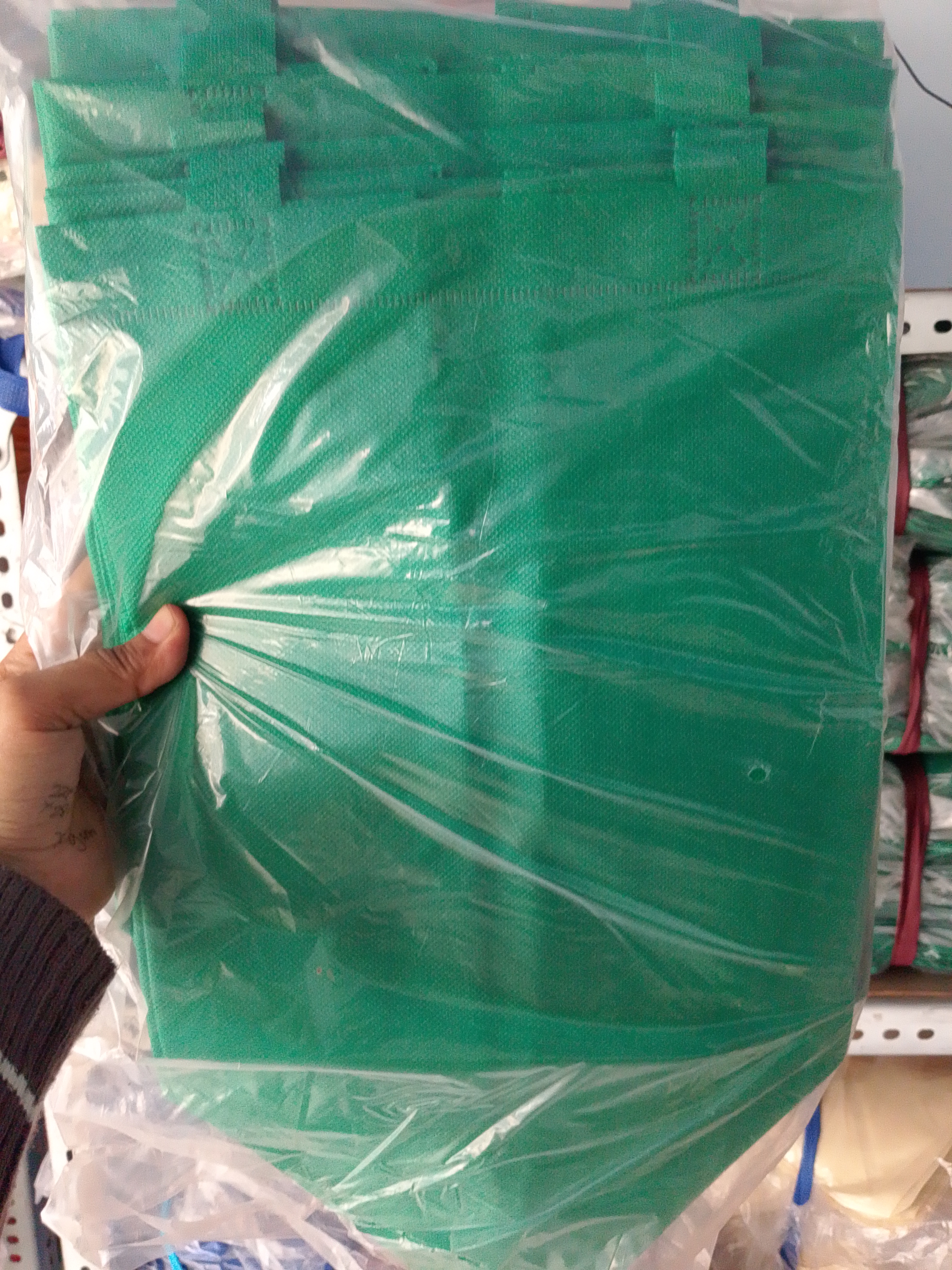 Tas Hajat pres polos warna hijau tua box 22